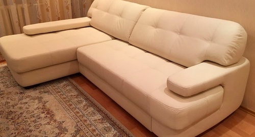 Обивка углового дивана.  Сходненская